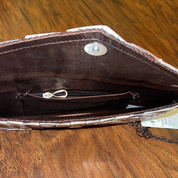 NWT Handmade Mother of Pearl and Natural Horn Purse With Beaded Strap - Picture 5 of 7